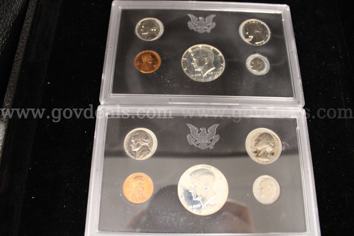 COIN SETS (23)