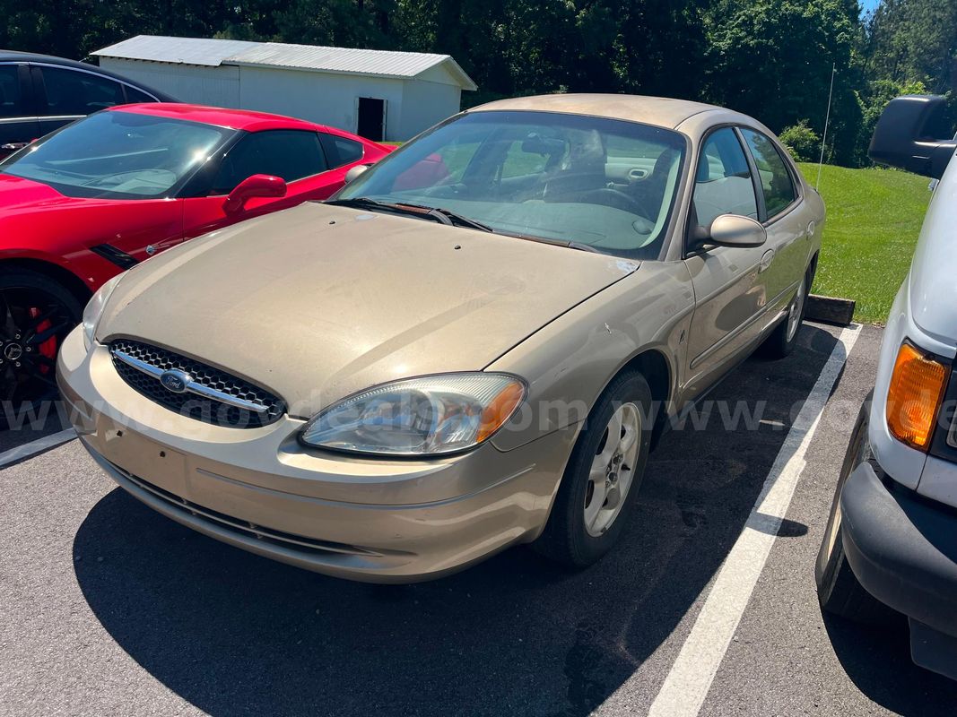 2001 Ford Taurus
