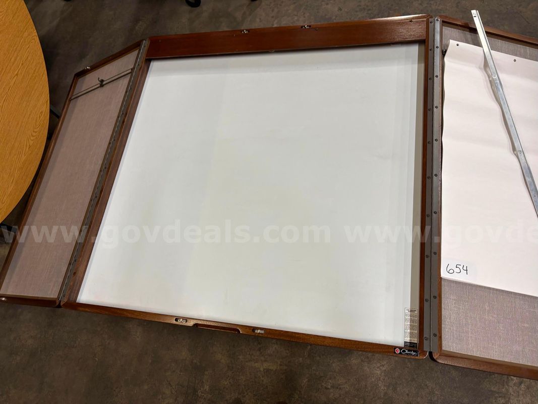 Wallmount Whiteboard Display Case