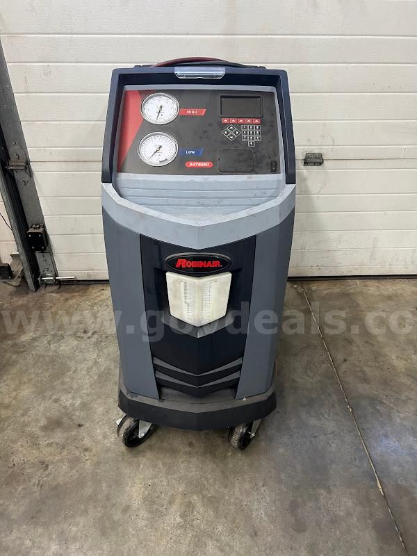 Service Solutions LLC Refrigerant Recovery, Recycling & Recharging Station