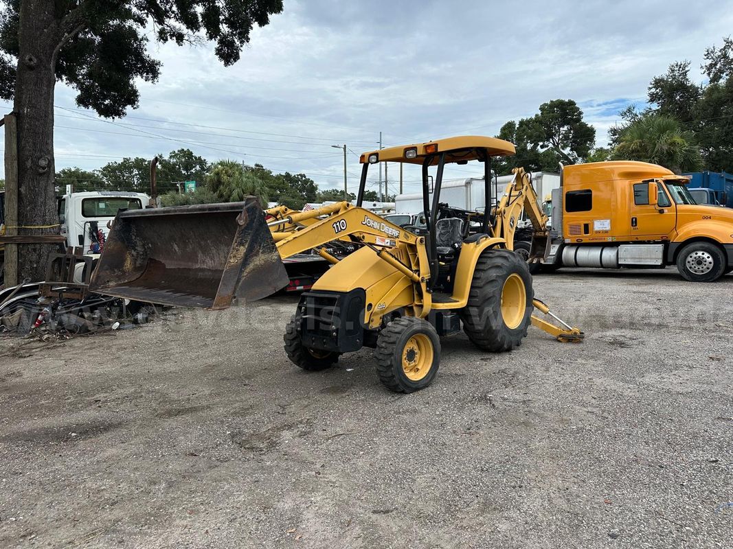 2005 John Deere 110 4WD Loader Backhoe