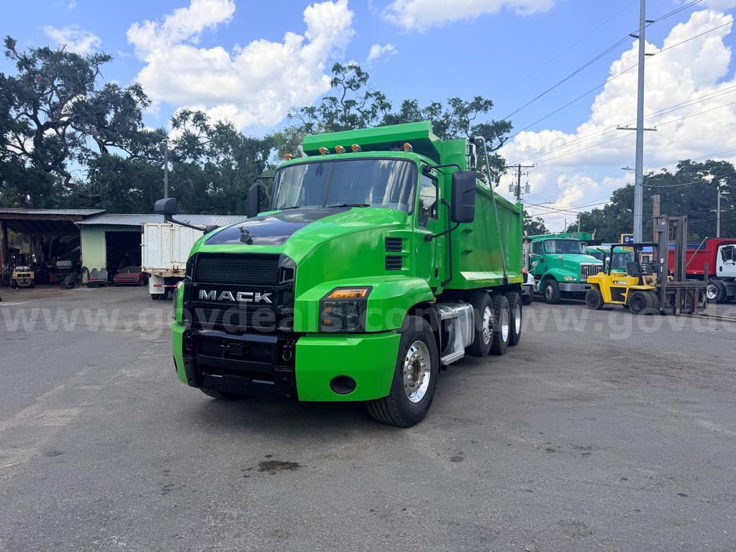 2020 Mack Anthem Tri/A Dump Truck