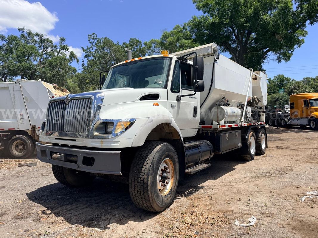 2007 International WorkStar 7600 6x4 T/A Concrete Mixer Truck