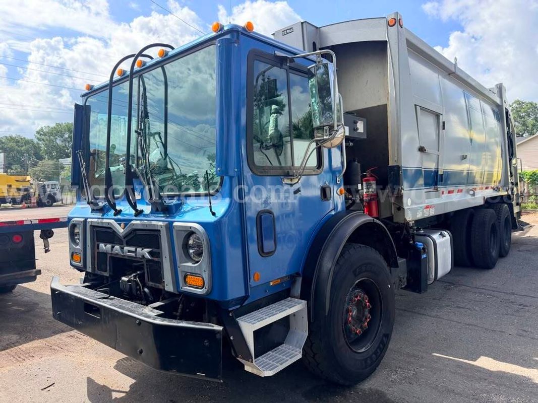 2012 Mack MRU600