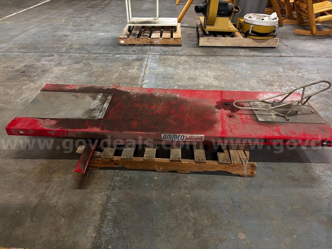 Ammco Motorcycle Lift