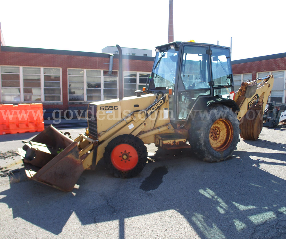 1989 Ford 555C Backhoe