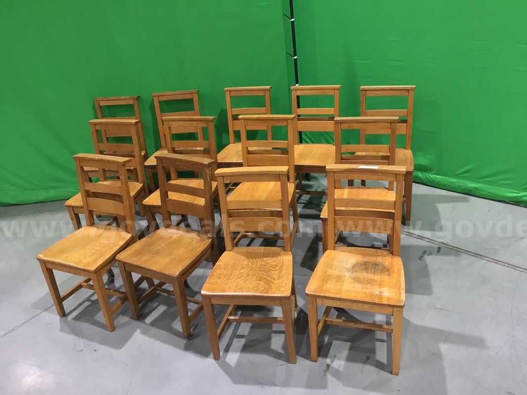 Lot of (13) Chapel Chairs