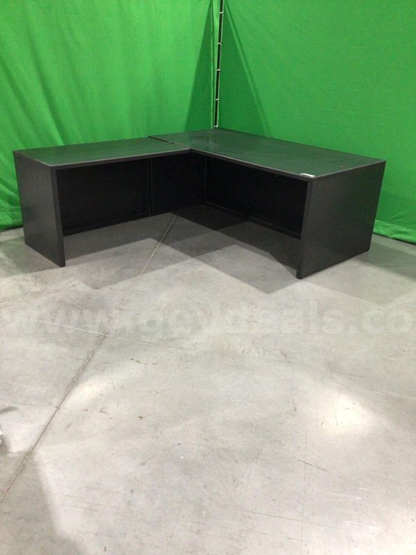 L-Shaped Desk with Left Return
