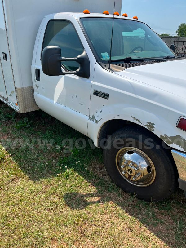 2003 Ford F-350 SD AMBULANCE