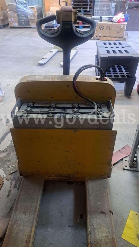 2008 YALE MPW050EN24T2748 Walkie Electric Pallet Truck 5000 with Ametek Battery Charger