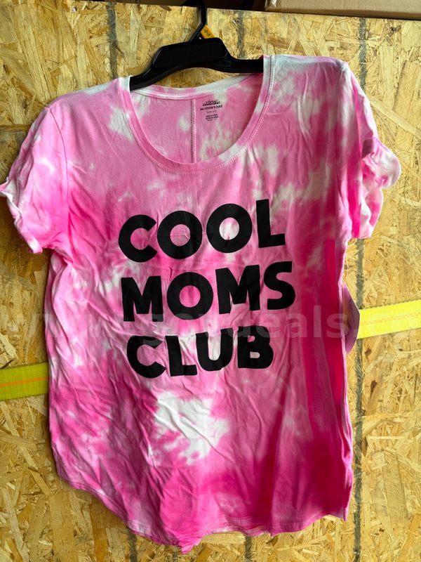 Case Pack of Women's T-Shirts - "Cool Moms Club", Pink