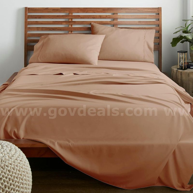 Brand New - 3 Piece Twin Sheet Set Ultra Soft Microfiber, Twin, Tun - Shipping Available