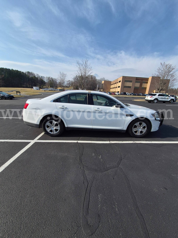 2013 Ford Taurus