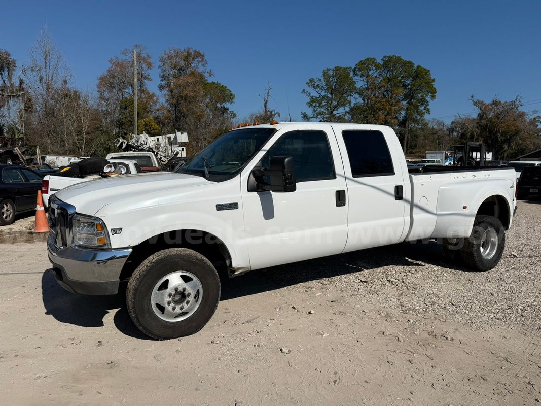 1999 Ford F-350 SD XL Crew Cab LWB DRW 4WD