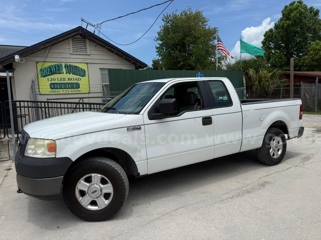 2005 Ford F-150 XL SuperCab 4WD