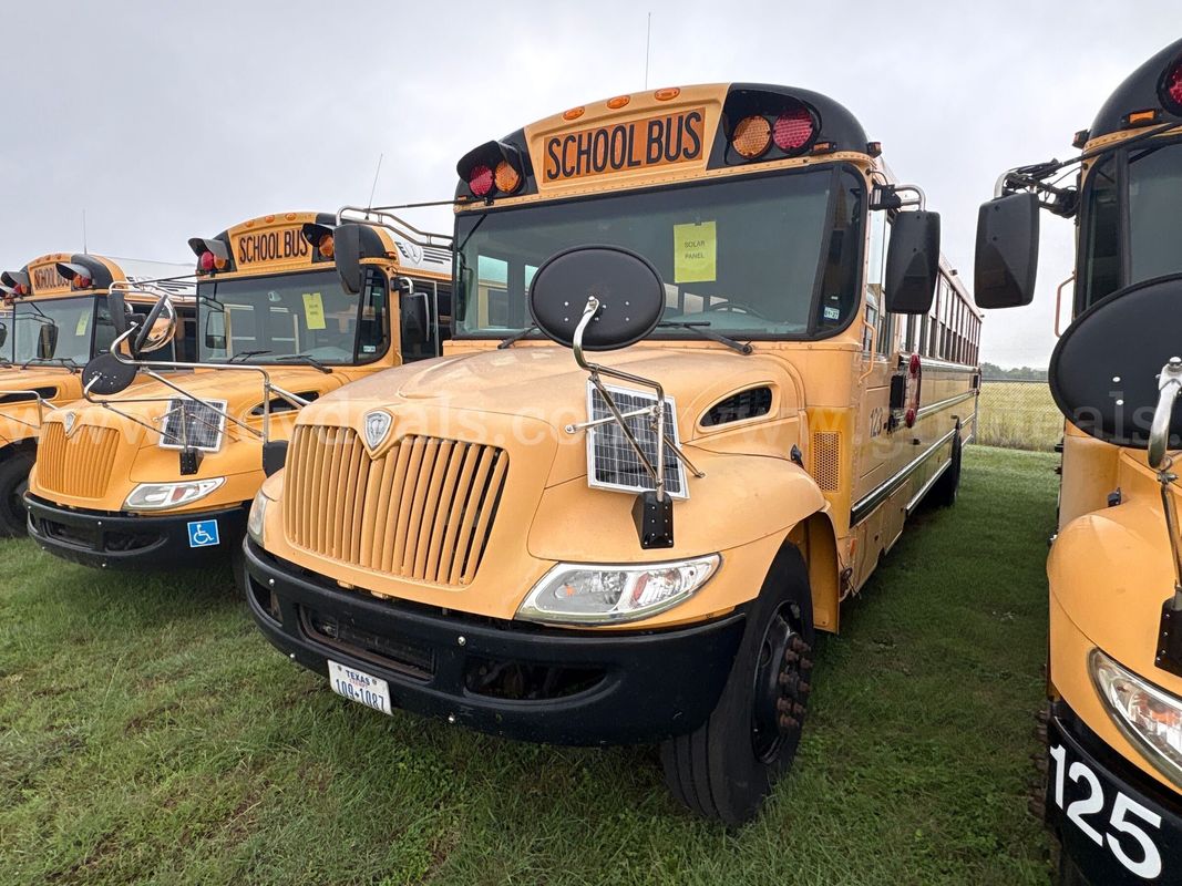 International 440 School Bus