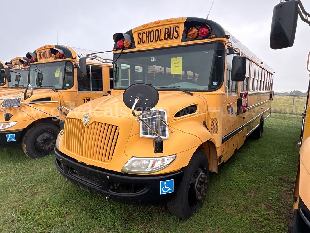 International 440 School Bus