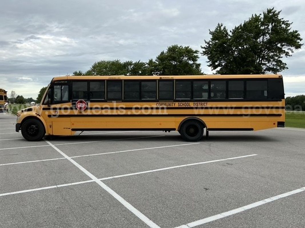 Bus 29 - 2006 Freightliner C2 / Thomas School Bus – Mercedes Diesel – Runs & Drives