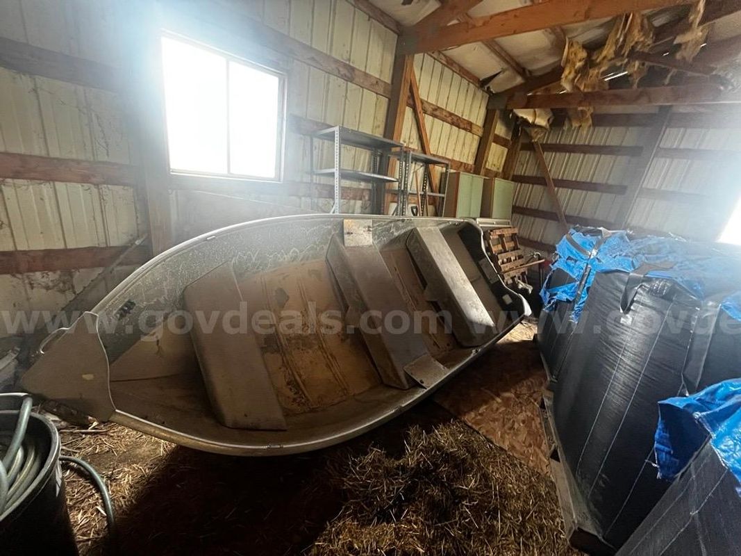 Aluminum Fishing Boat – No Motor