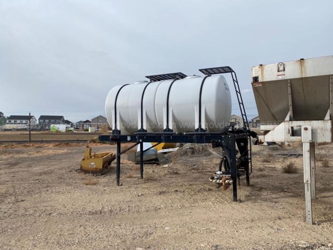 925 Gallon De-Icing Tank for Tandem Truck – Skid Mounted