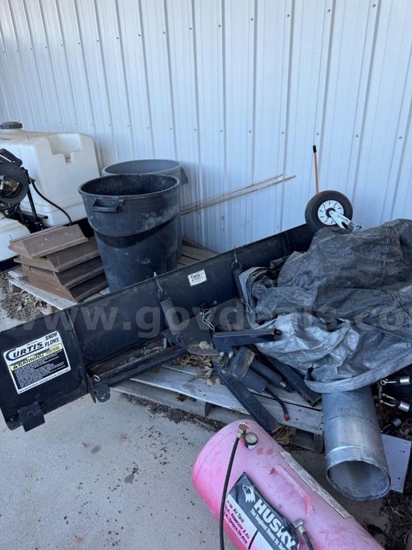 Curtis Tractor Cab Inc. Mounted Snow Plow – Hydraulic Angle, Frame Mount