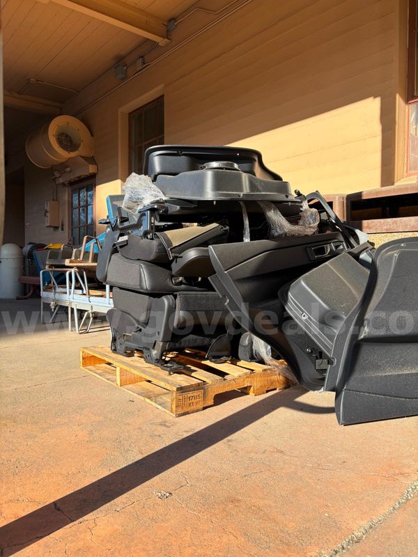 2025 Misc. Ford Explorer Door panels and seats