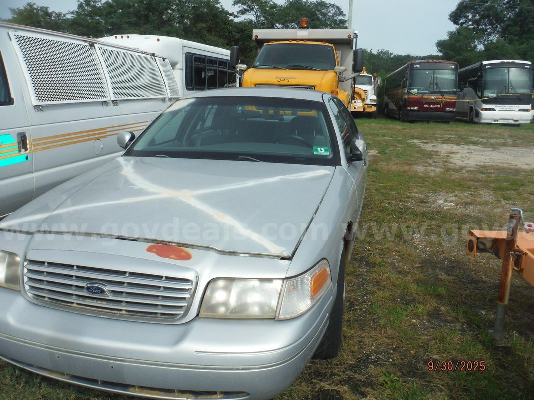 2000 Ford Crown Victoria