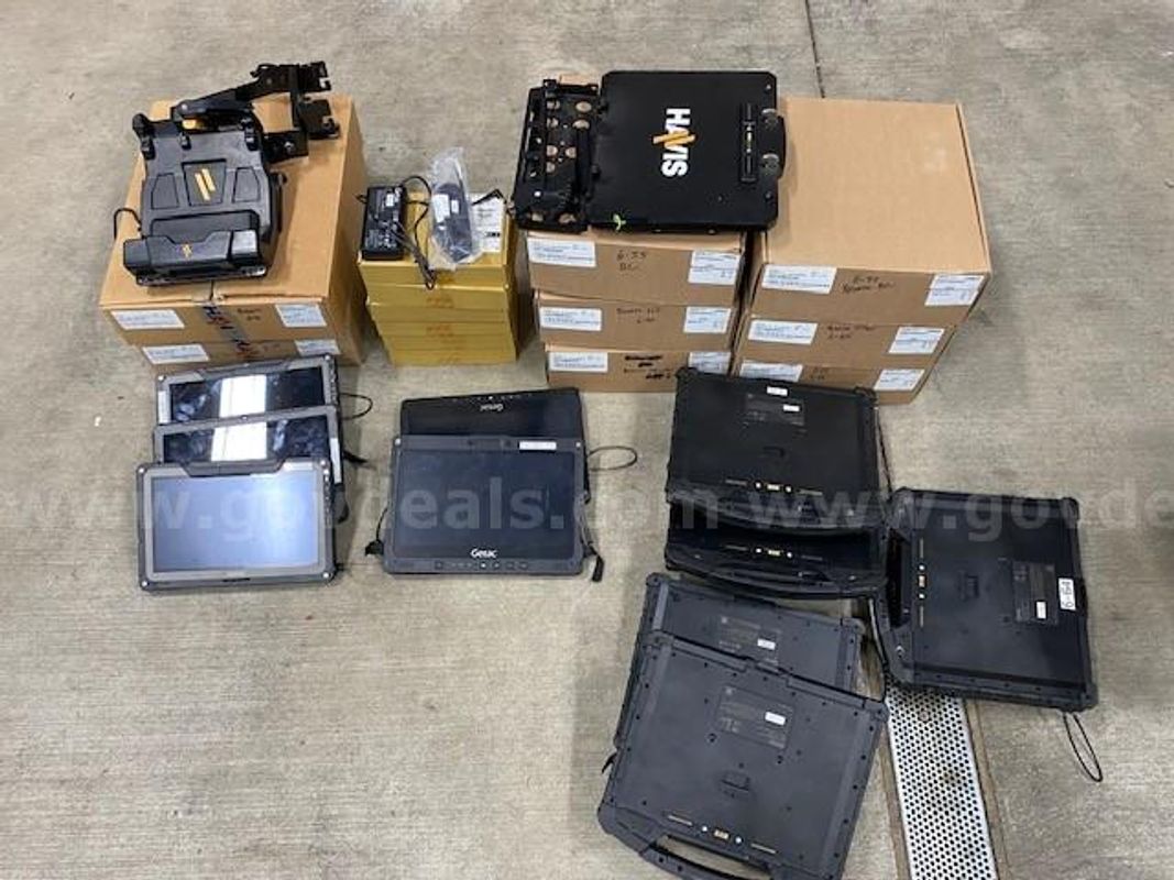 Multiple MDT, Pads, docking stations and power supplies