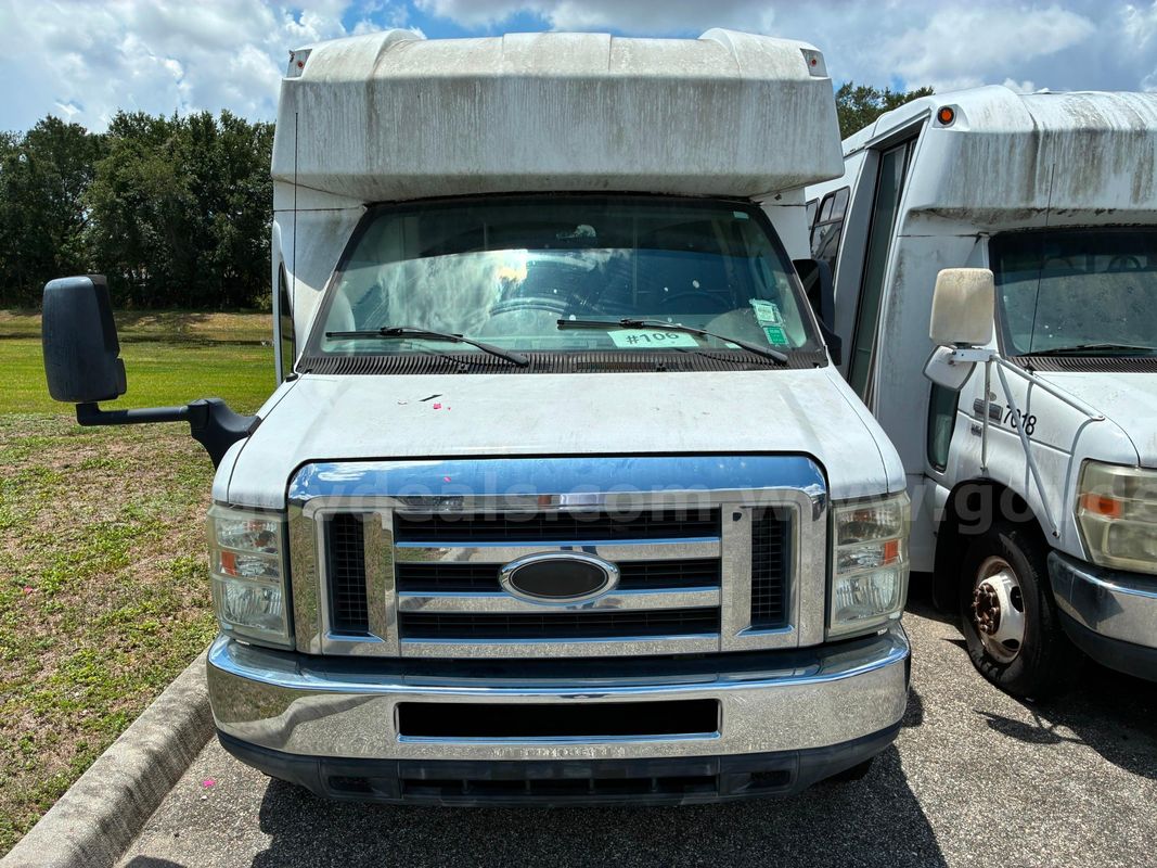 2016 Ford TurtleTop Cutaway 12 pax WCL Equipped