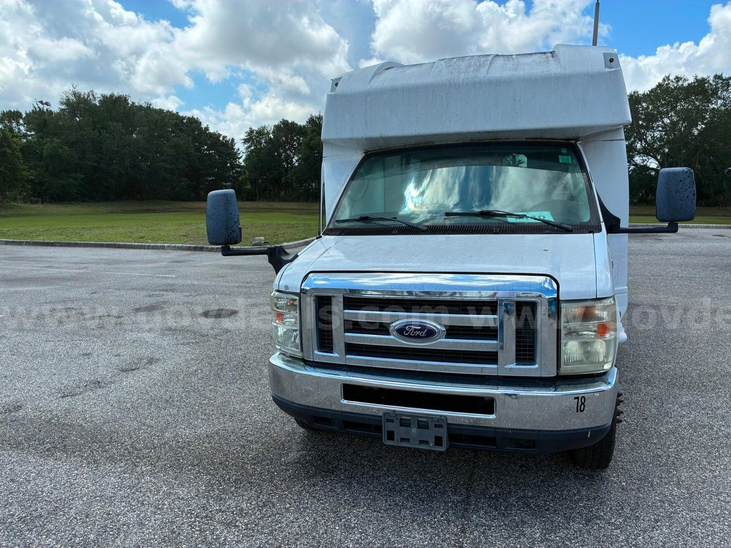 2016 Ford TurtleTop Cutaway 12 pax WCL Equipped