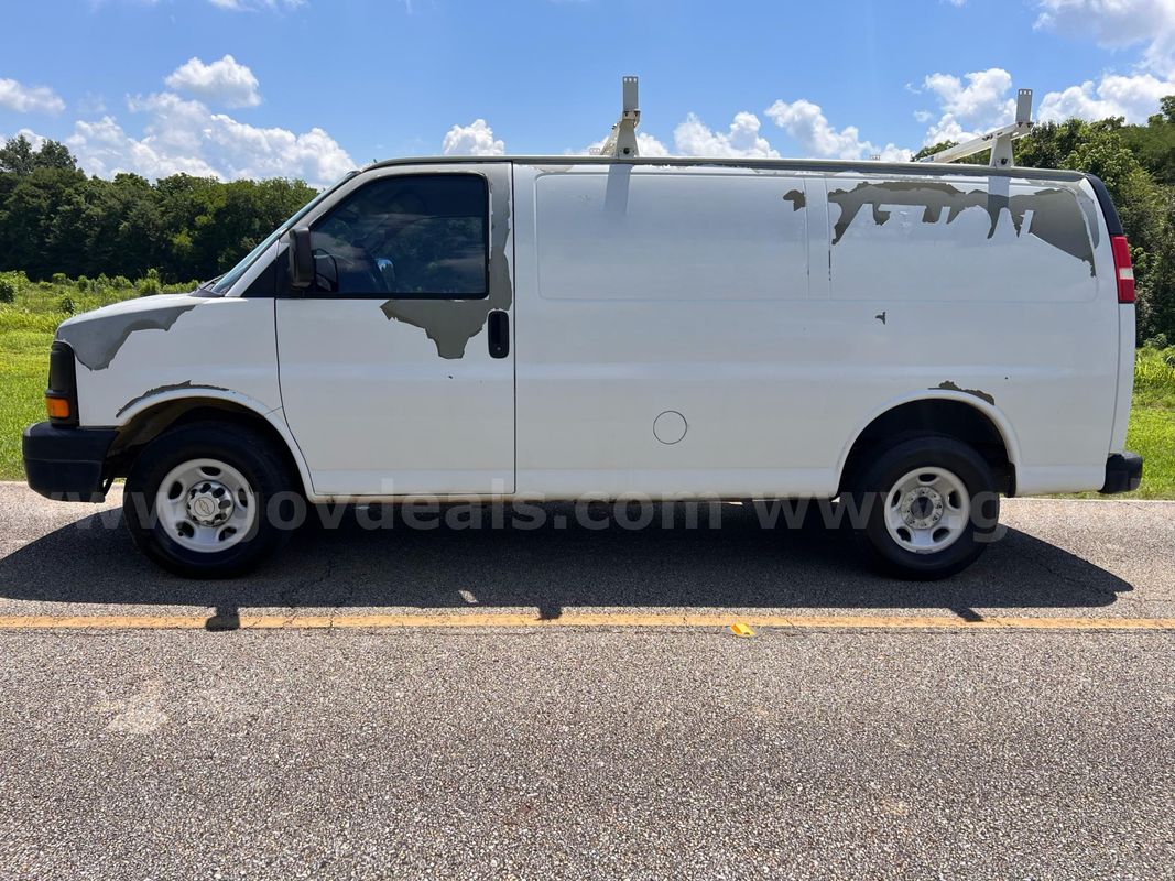 2012 Chevrolet Express 2500 Cargo Van