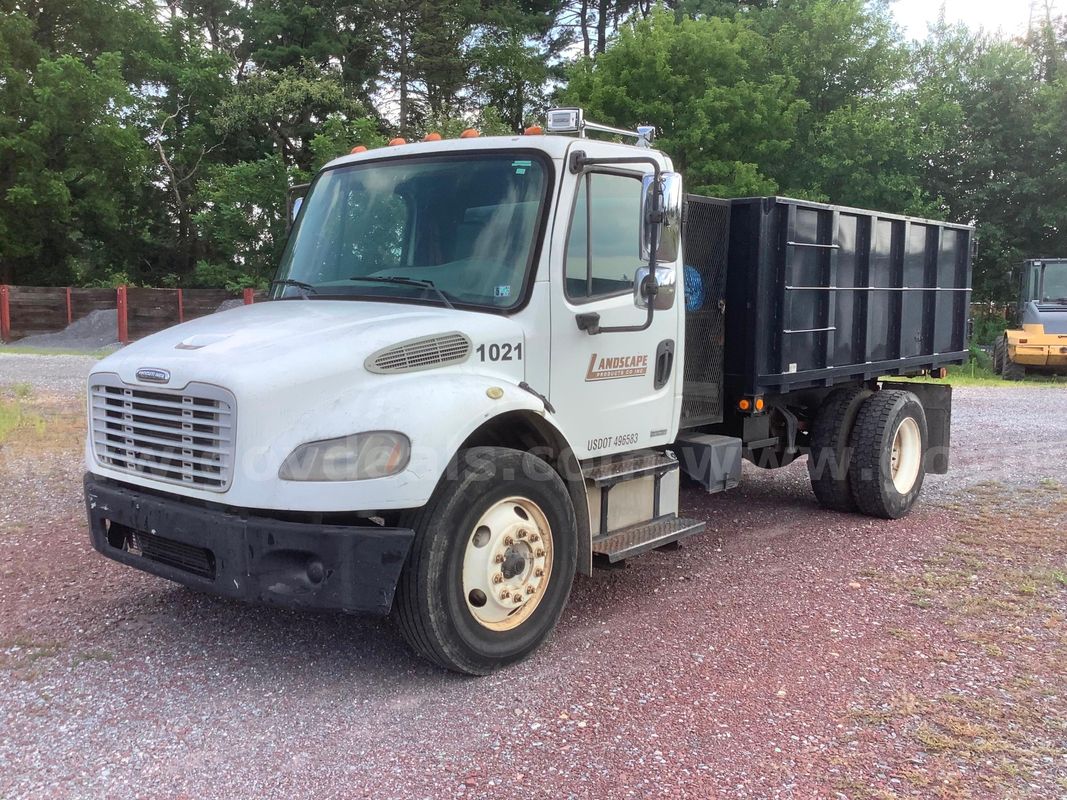 2007 Freightliner M2 106 Medium Duty, 26000 GVW Auto Trans 15 Yd. Dump Body