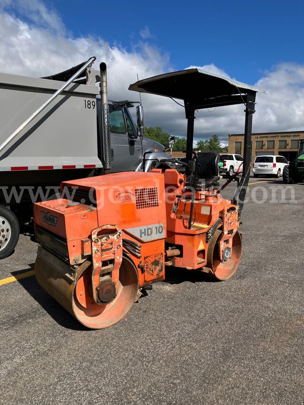 1998 Hamm HD-10 dual drum vibratory roller with water #453