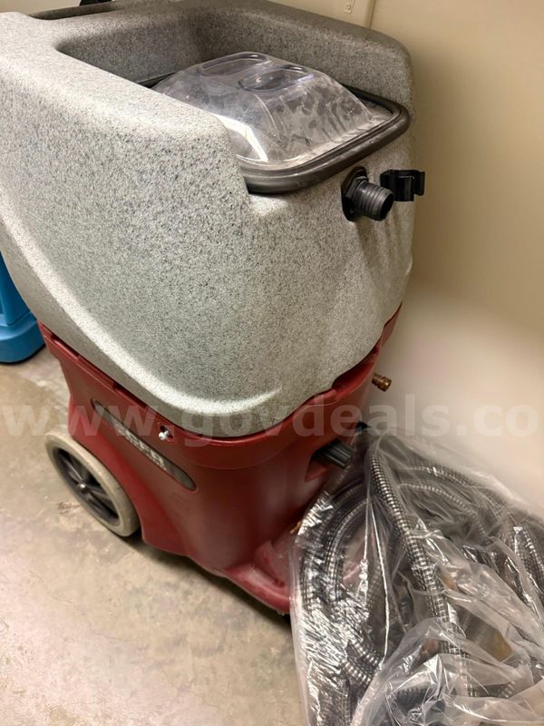 CFR Pro 500 Continuous Floor Recycle Extractor