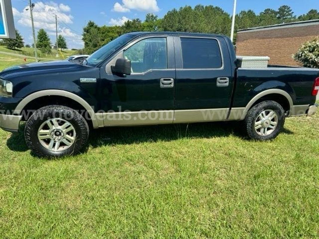 2005 Ford F-150 Lariat SuperCrew 2WD