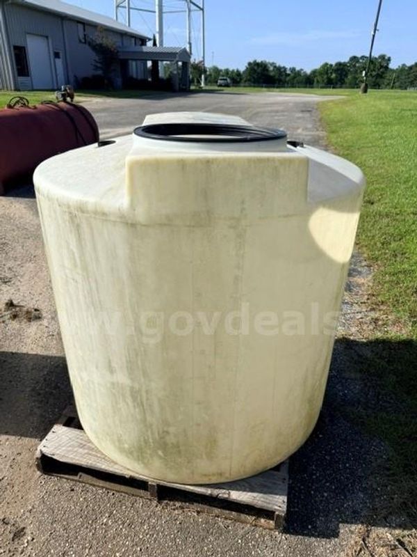 2 plastic tanks