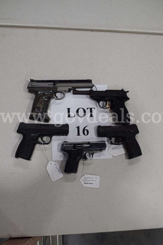 5 Handguns - Lot 16