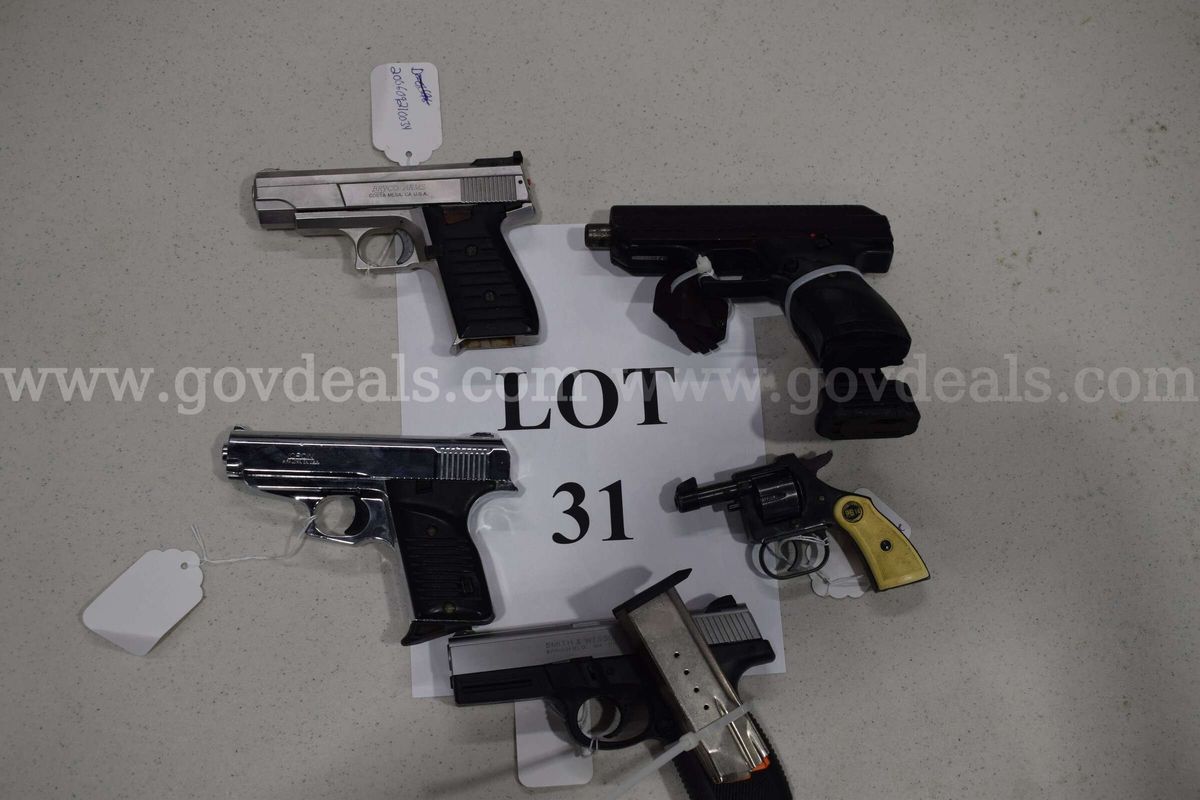 5 Handguns - Lot 31
