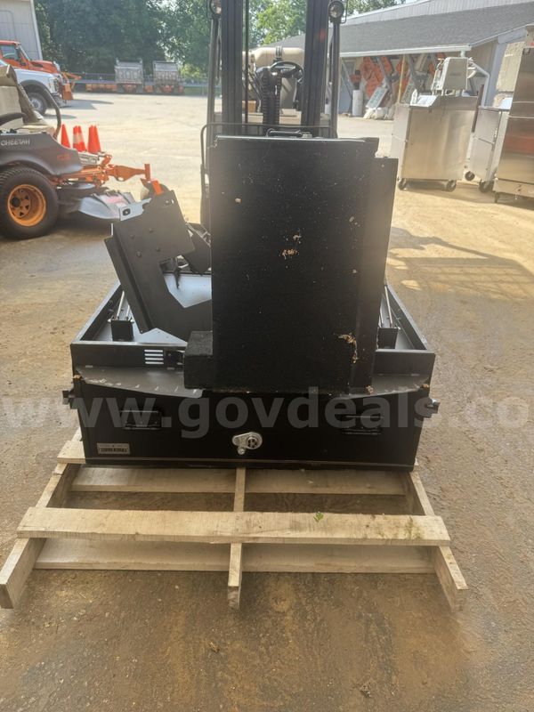 LOT of Truck Vaults, Laptop Mnts, Whelen Lamp Strobe