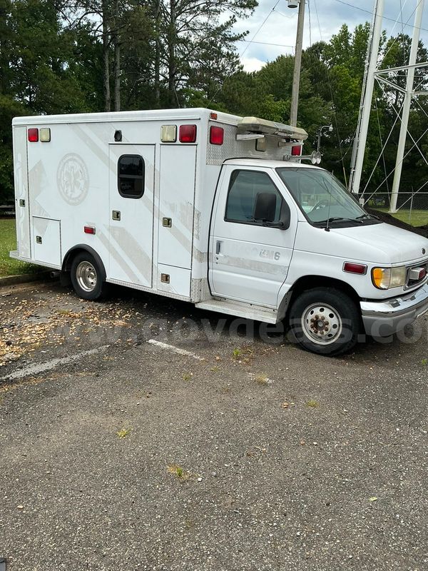 1999 Ford Econoline Ambulance