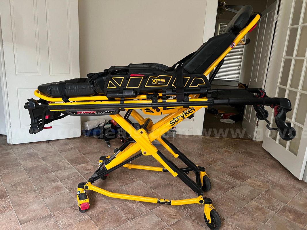 Stryker power Pro XT 6506 w/ XPS Medical Gurney