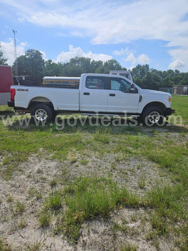 2017 Ford F-350 SD XL Crew Cab Long Bed 4WD