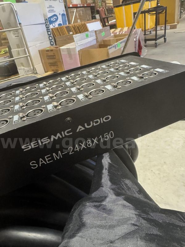 Seismic Audio 24 Channel Snake - SAEM-24X8X150