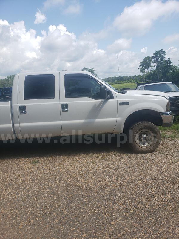 7.3 2000 Ford F-250 Lariat Crew Cab Short Bed 4WD