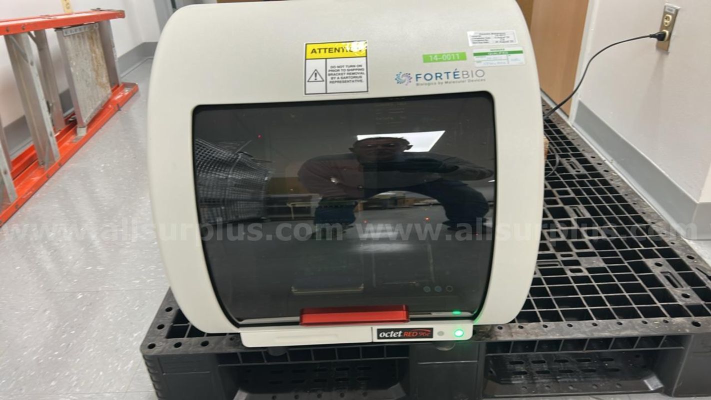 Forte Bio - Octet red96e Biomolecular Interaction Analysis System