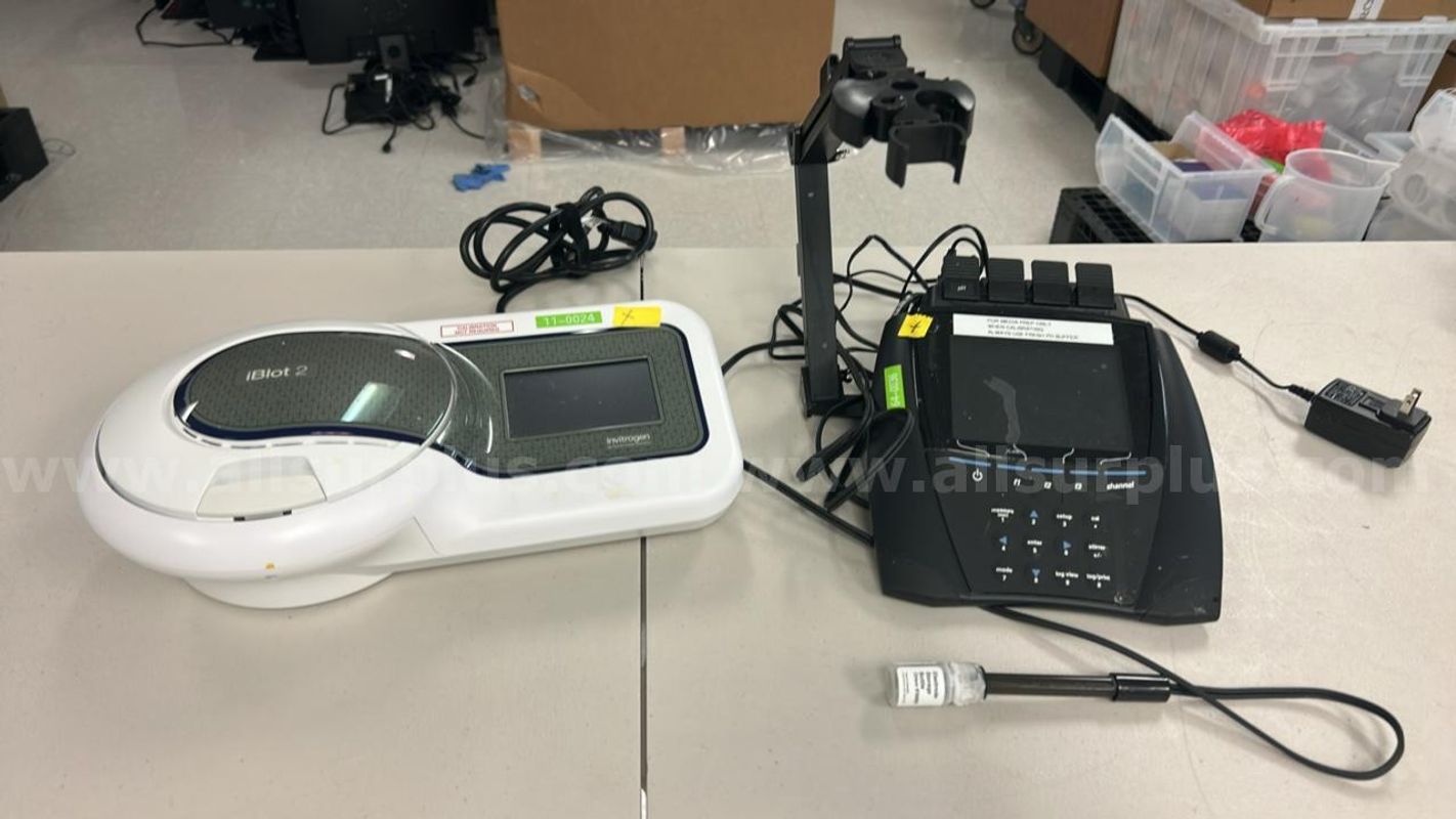 2 pcs., Invitrogen iBlot 2 Gel Transfer Device and Orion Versastar Pro Meter