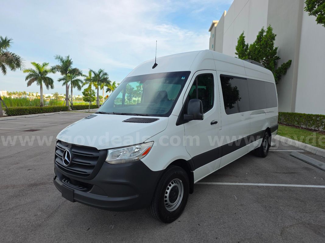 2021 Mercedes-Benz Sprinter 15 Passenger Diesel Extended Wheel Base