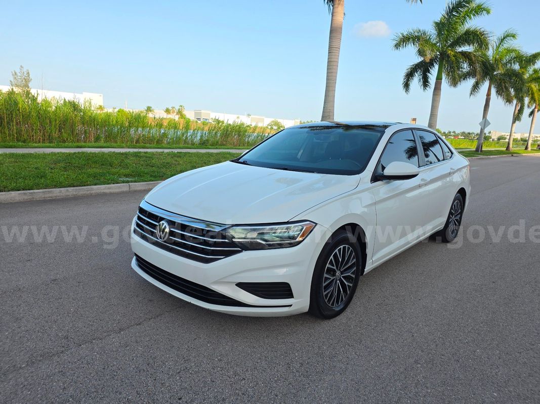 2019 Volkswagen Jetta 4d Sedan Se