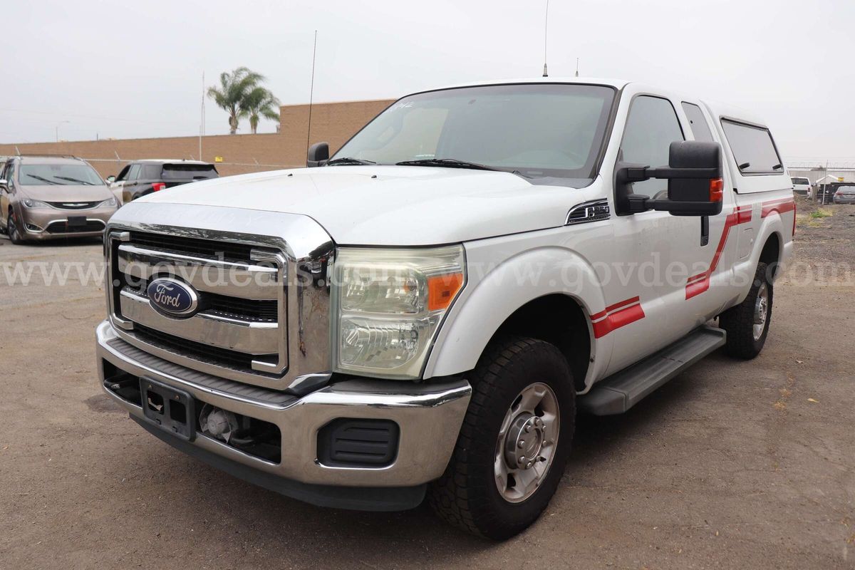 2011 Ford F-350 SD XL SuperCab 2WD