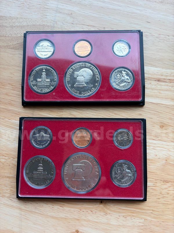 TiDDRs: 2 Sets of 1776-1976 Bicentennial US Mint Coins.